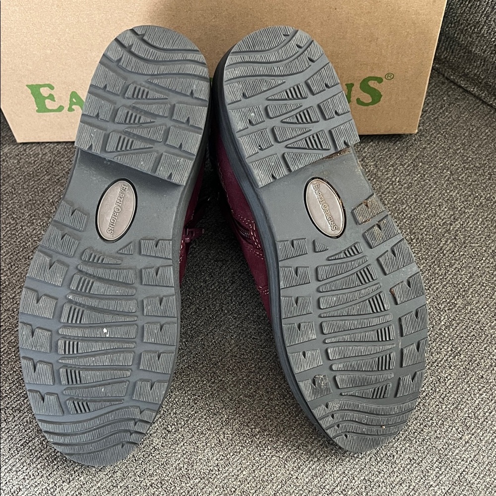 Earth Orgins Ankle Boots - Picture 7 of 9
